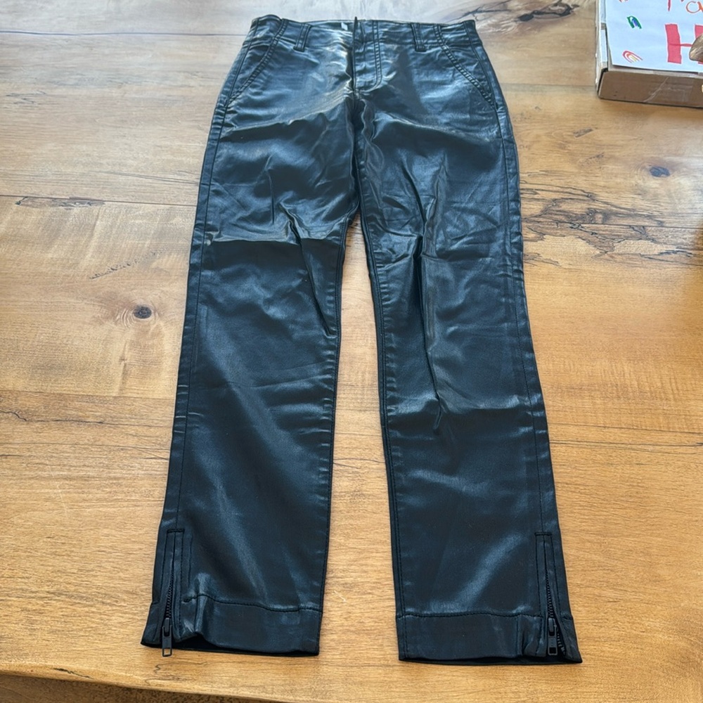 Women’s Leather-like pant